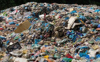 Bức xúc vì bãi rác gây ô nhiễm