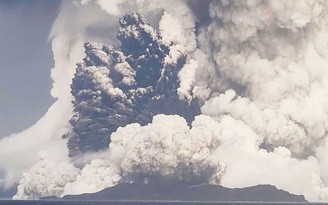 Tonga bị cô lập với bên ngoài vì núi lửa
