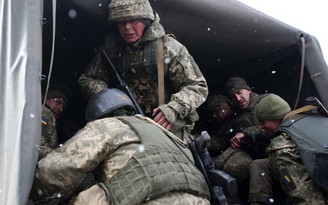 Ukraine củng cố phòng vệ giữa thỏa thuận ngừng bắn