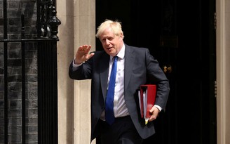 Thủ tướng Anh Boris Johnson chấp nhận rời ghế