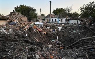Nhiều vụ nổ gần Kyiv