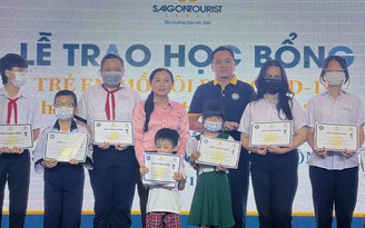 Saigontourist Group tiếp sức học sinh nghèo, mồ côi vì Covid-19