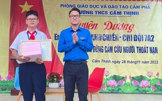 Cậu bé lớp 7 nhanh trí dũng cảm cứu cụ ông trước mũi tàu hỏa