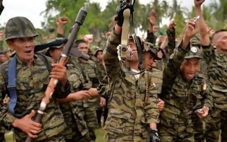 Nhóm Hồi giáo ly khai tại Philippines nộp vũ khí cho chính phủ