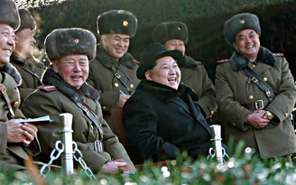 Kim Jong-un đích thân theo dõi tập trận 'tiêu diệt' tổng thống Hàn Quốc