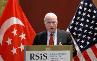 TNS John McCain kêu gọi ủng hộ phán quyết vụ kiện Biển Đông