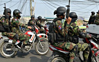 Thủ tướng Hun Sen và đảng đối lập quyết không nhượng bộ nhau