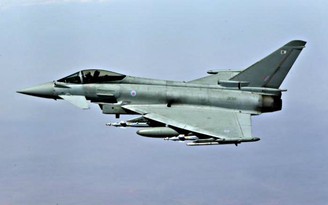 Chiến đấu cơ Typhoon của Anh sẽ bay qua Biển Đông