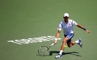 Djokovic khởi đầu đầy khó khăn ở Rogers Cup