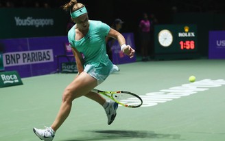 Kuznetsova giành vé đầu tiên vào bán kết WTA Finals 2016