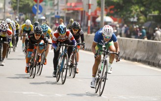 Áo xanh giải xe đạp nữ quốc tế Bình Dương khó thoát khỏi tay Nguyễn Thị Thật