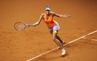 'Búp bê' Sharapova trở lại ấn tượng sau 15 tháng bị cấm thi đấu