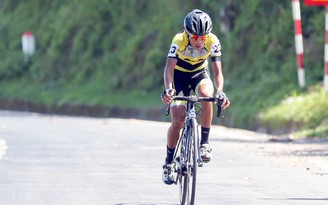 Giải xe đạp quốc tế VTV Cup: Tay đua người Philippines thắng đèo Hải Vân