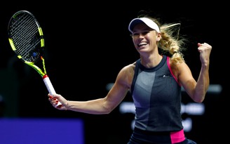Venus gặp Wozniacki ở chung kết WTA Finals Singapore