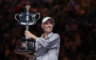 Wozniacki đánh bại Halep để giành danh hiệu Grand Slam đầu tiên