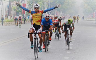Tay đua Sarda Javier Perez đoạt áo vàng chung giải xe đạp Nam Kỳ Khởi Nghĩa 2018