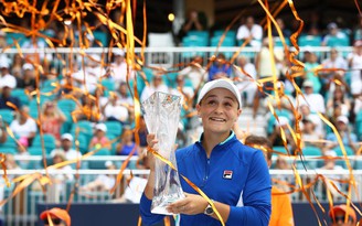 Barty bất ngờ đánh bại Pliskova để đăng quang tại Miami