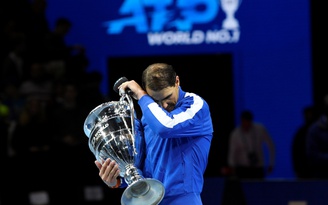 ATP Finals 2019: Zverev khiến Nadal... bật khóc trong ngày trở lại số 1 thế giới