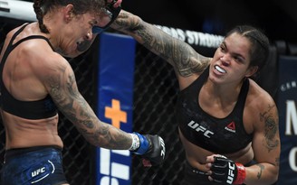 Người hâm mộ thắng 1 triệu USD nhờ đặt cược vào nữ võ sĩ MMA
