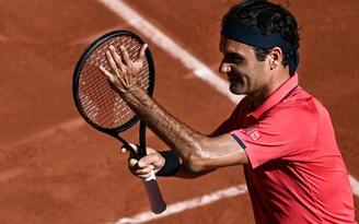 ‘Tàu tốc hành’ Roger Federer trở lại hoàn hảo tại Pháp mở rộng