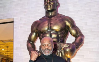 Bức tượng vinh danh Mike Tyson bị chê vì không giống bản gốc