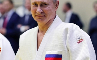 Ông Putin bị đình chỉ chức vụ Chủ tịch danh dự Liên đoàn Judo quốc tế
