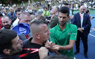 Người hâm mộ viết tâm thư để Djokovic được tham gia Mỹ mở rộng
