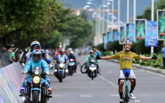 'Người không phổi' Jang Kyunggu lập hat-trick tại giải xe đạp quốc tế truyền hình Bình Dương