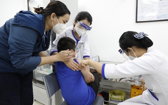 Ngày mai 27.10, TP.HCM tiêm vắc xin Pfizer cho trẻ em từ 12 - 17 tuổi