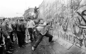 30 năm sau khi Bức tường Berlin sụp đổ, người Đông Đức nhớ gì?