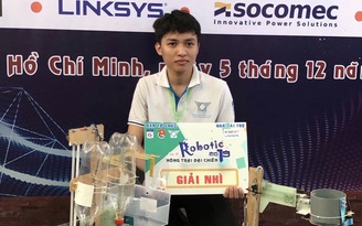 Chàng trai đam mê nghiên cứu và chế tạo robot được tuyển dụng ngay từ năm 3