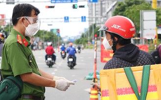 Công an TP.HCM sẽ thu hồi giấy đi đường cấp sai đối tượng, mục đích sử dụng