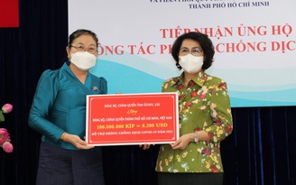 Nhân dân tỉnh Attapeu, Lào ủng hộ TP.HCM hơn 186 triệu đồng để chống dịch Covid-19