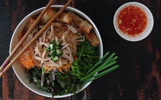 Đổi vị với bún bì