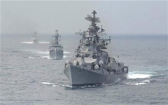 Trung Quốc dồn dập hạ thủy 3 tàu chiến mới