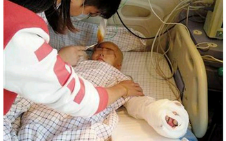 Quấy rầy hàng xóm, bé trai bị cắt đứt dương vật