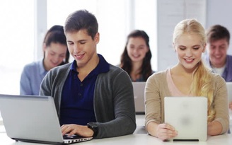 Dùng laptop trong lớp khiến sinh viên đạt điểm thấp?