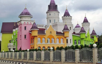 Ngôi trường mẫu giáo ở Nga được xây như lâu đài cổ tích