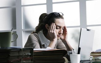 Làm sao để giảm căng thẳng do công việc gây ra?