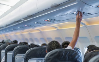 4 cách ngăn ngừa đau lưng khi đi máy bay