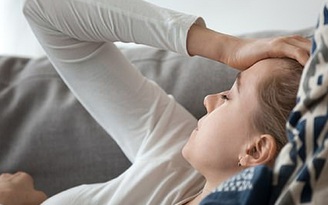 Trào ngược a xít gây đau đầu, làm sao để trị?