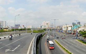 Đột phá tăng trưởng từ cơ sở hạ tầng