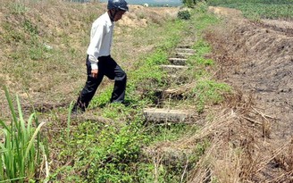 Công trình đắp chiếu chờ vốn