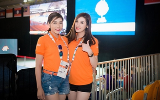 Tú Anh, Thu Thảo sang Singapore cổ vũ đội tuyển Việt Nam