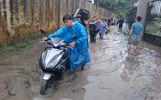 Quảng Ninh ngổn ngang sau mưa lụt