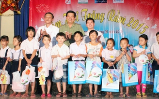 600 trẻ em nghèo được nhận quà trung thu