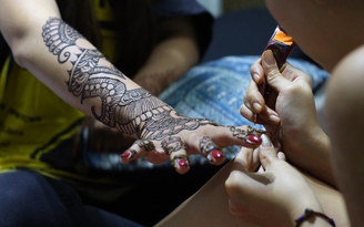 Cá tính với Henna