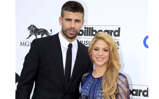 Cựu giám khảo 'The Voice' Shakira đau đầu vì clip sex