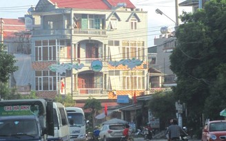 Đi gần 20 km để lĩnh lương từ… ATM