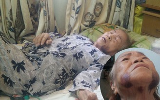 Mẹ 85 tuổi ở Sài Gòn bị con ‘ngáo đá’ đòi giết